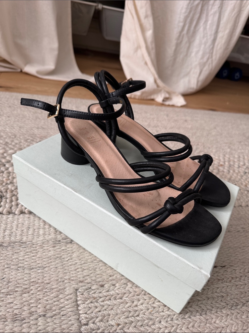 Aya Knot Sandal